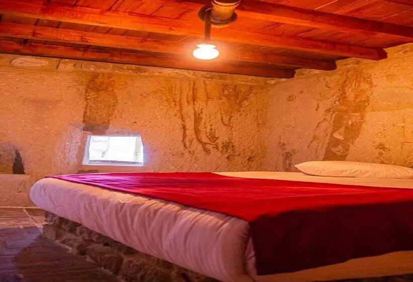 ベッドアンドブレックファースト Junior Ottoman Cave