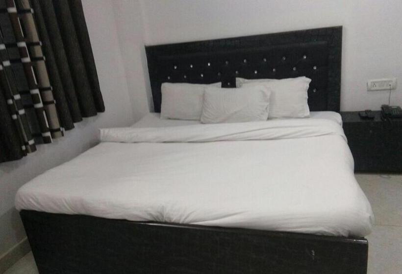 בית מלון כפרי Kaka Ji Palace By Wb Inn