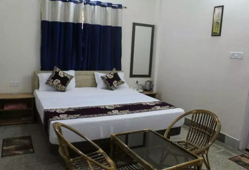 پانسیون Corporate Guest House
