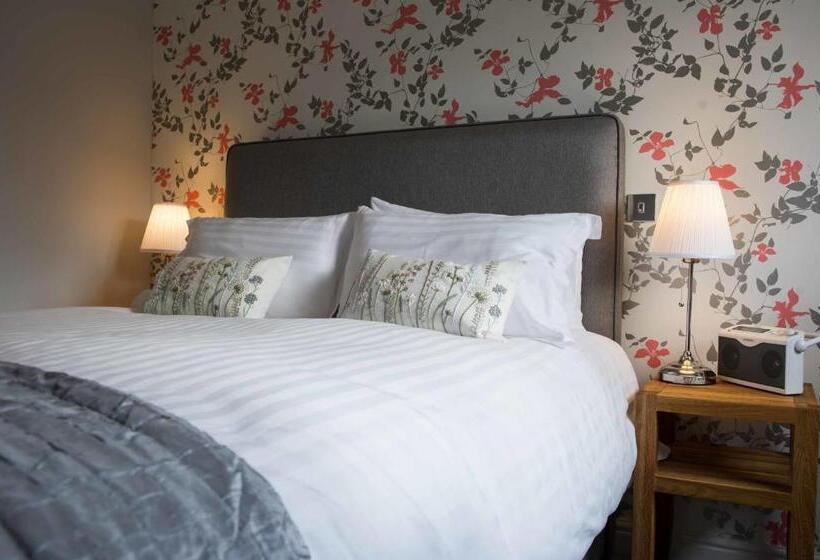 הוסטל The Hare And Hounds, Levens