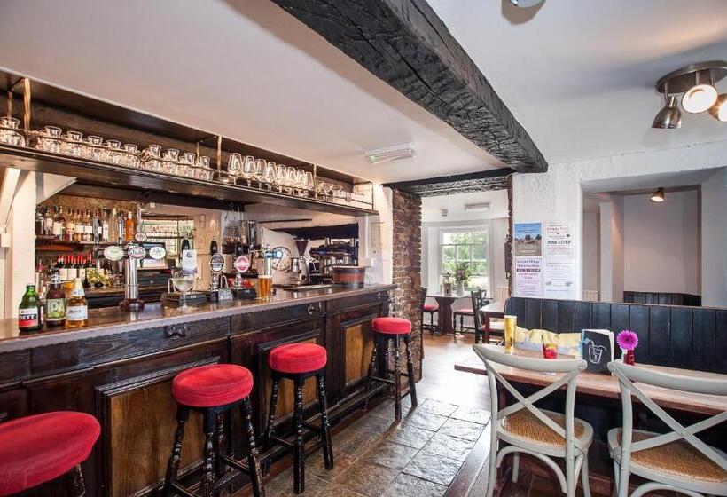 הוסטל The Hare And Hounds, Levens