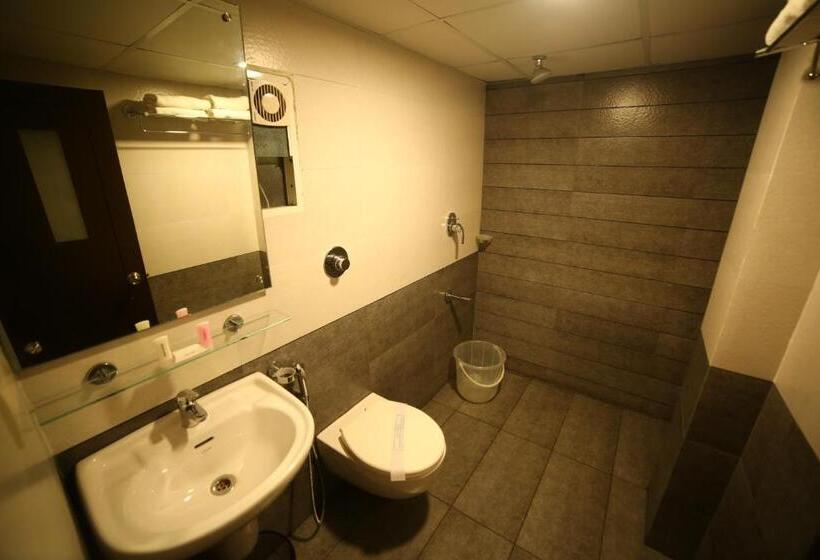 בית מלון כפרי Saas Residency