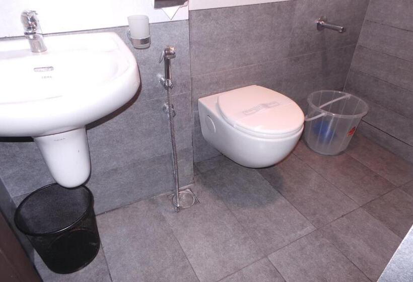 בית מלון כפרי Saas Residency