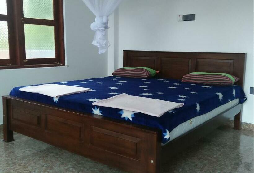 پانسیون Charith Home Stay