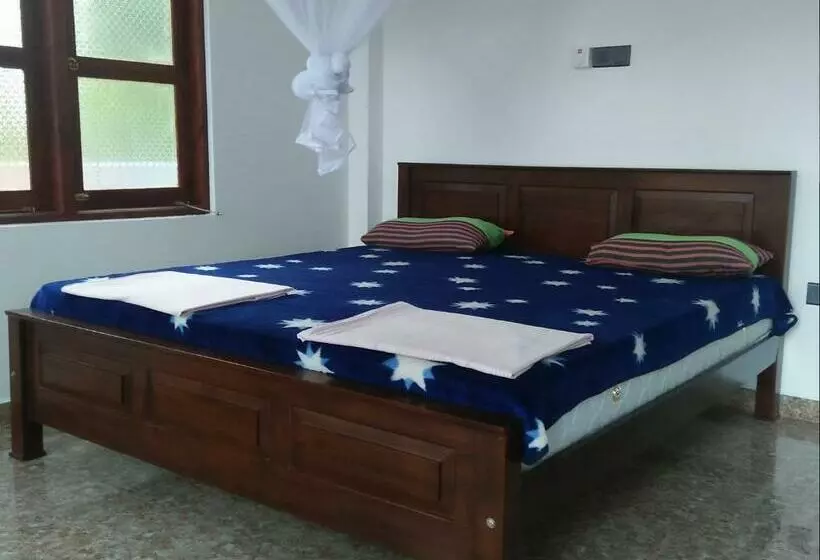 ペンション Charith Home Stay