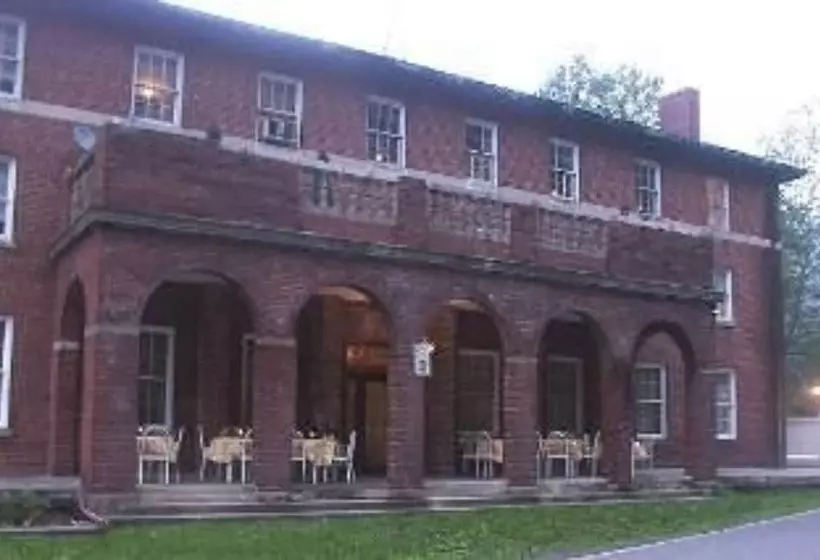 ベッドアンドブレックファースト Elkhorn Inn & Theatre