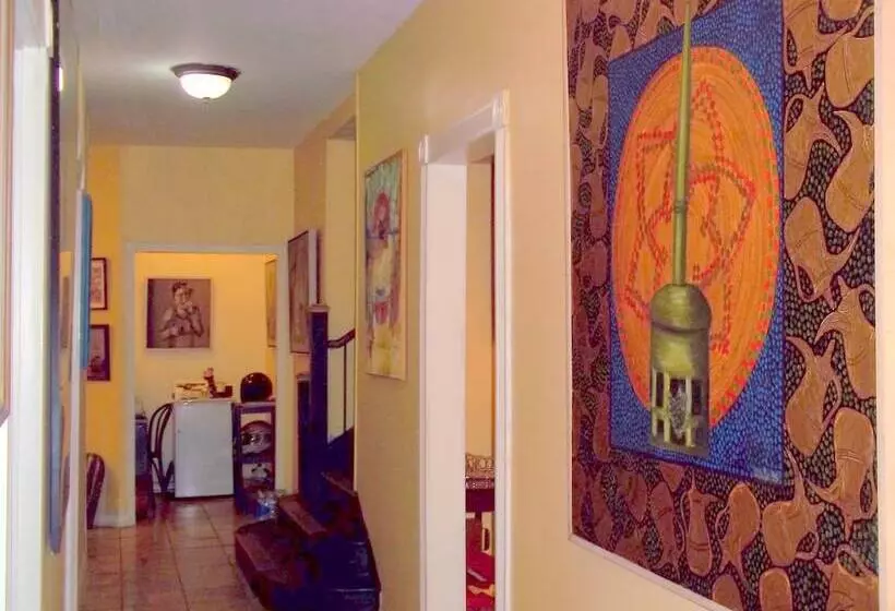 ベッドアンドブレックファースト Elkhorn Inn & Theatre