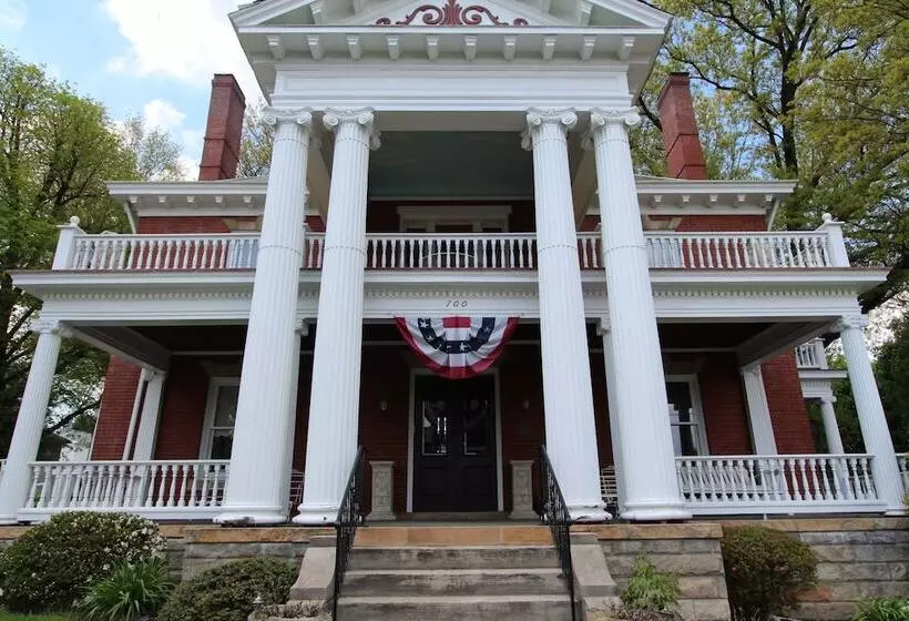 South Broadway Manor B&b   Near Fallingwater, Ohiopyle State Park, Hiking & Biking Trails Gap