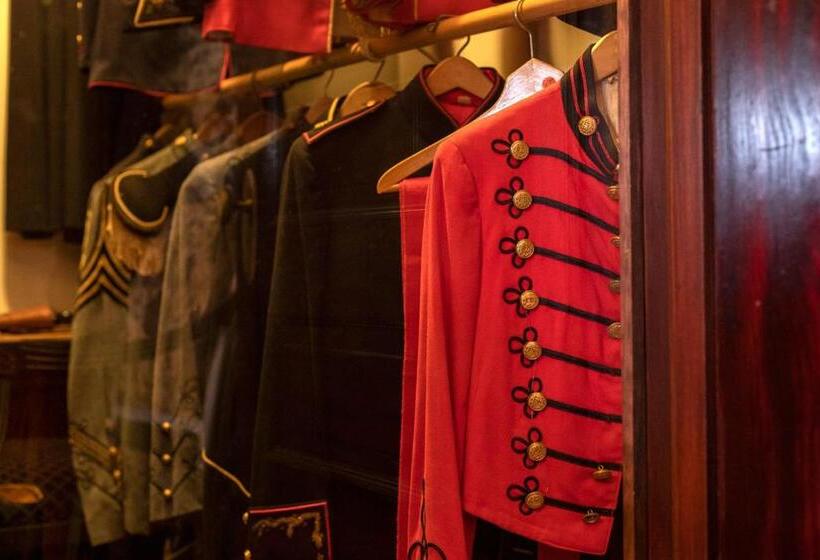 South Broadway Manor B&b   Near Fallingwater, Ohiopyle State Park, Hiking & Biking Trails Gap