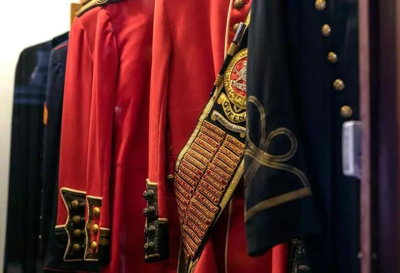 South Broadway Manor B&b   Near Fallingwater, Ohiopyle State Park, Hiking & Biking Trails Gap