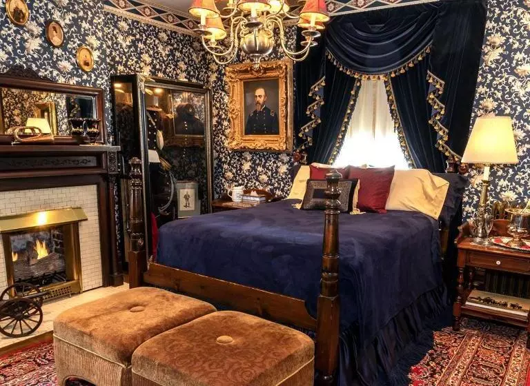 South Broadway Manor B&b   Near Fallingwater, Ohiopyle State Park, Hiking & Biking Trails Gap