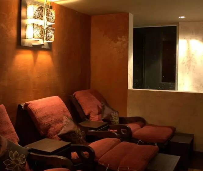 فندق Baan Bandalay