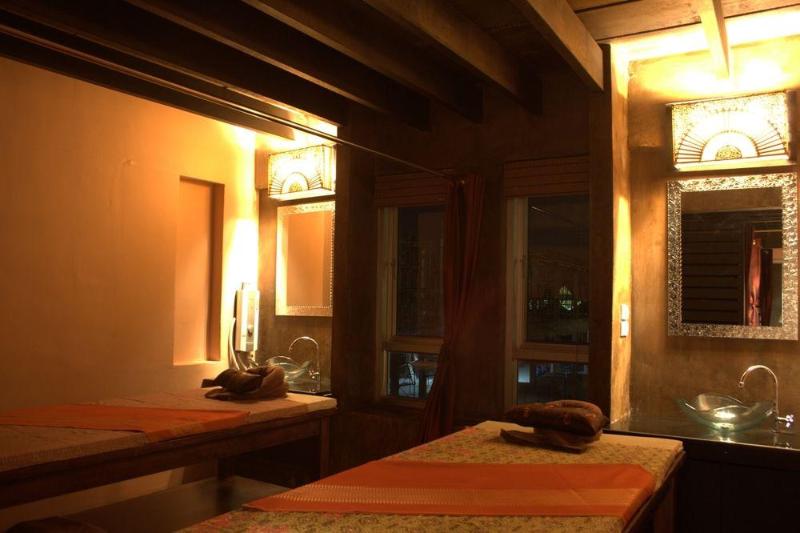 هتل Baan Bandalay