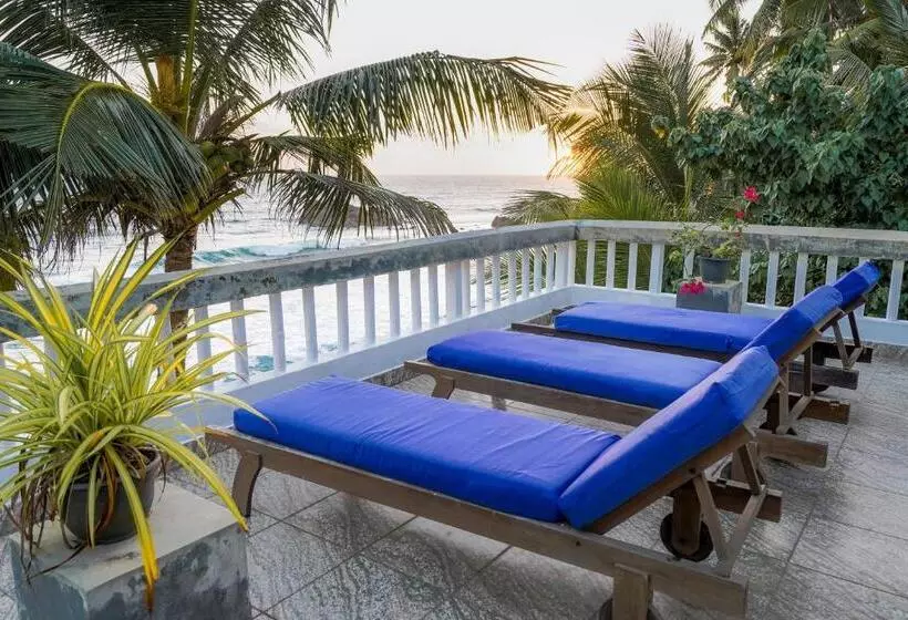 בית מלון כפרי Blue Sky Beach Resort