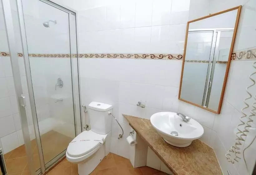 בית מלון כפרי Blue Sky Beach Resort