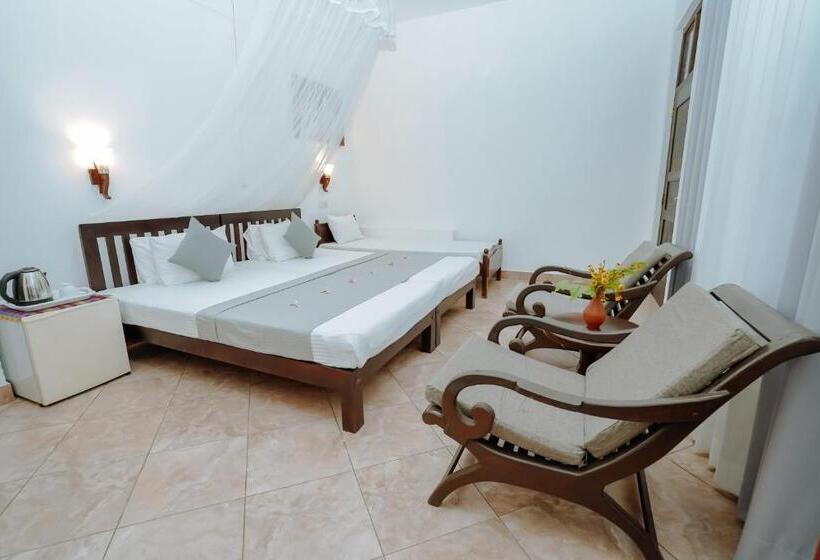 酒店 Blue Sky Beach Resort