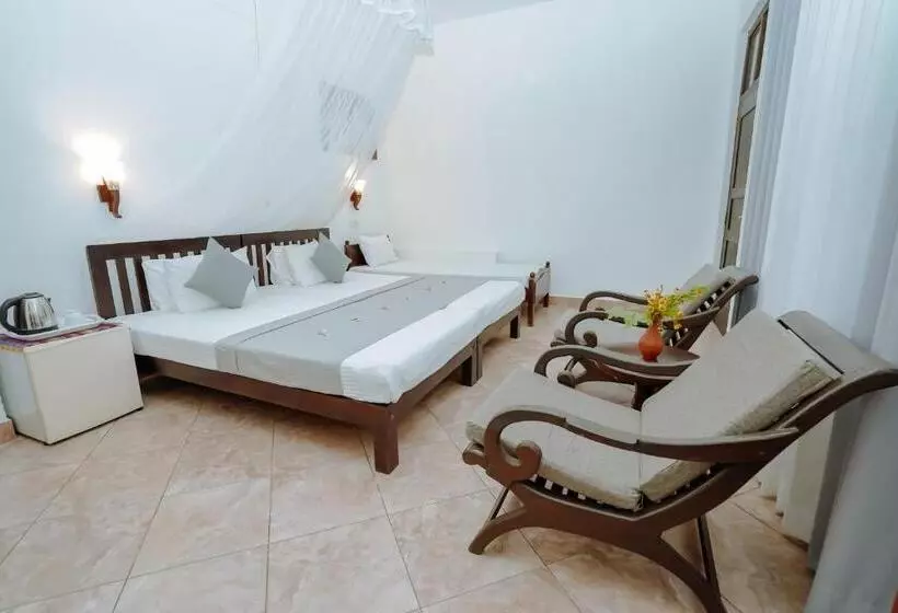 בית מלון כפרי Blue Sky Beach Resort