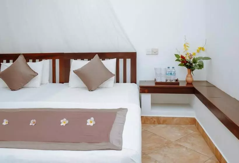 בית מלון כפרי Blue Sky Beach Resort