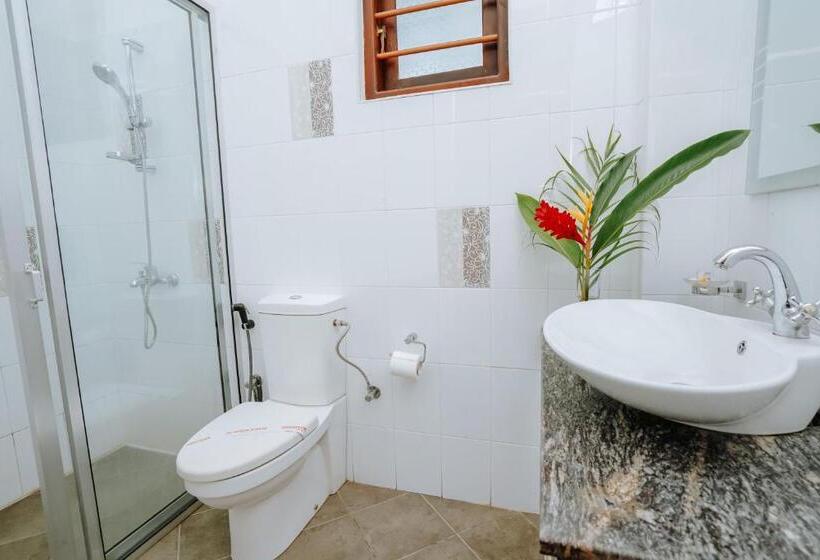 酒店 Blue Sky Beach Resort