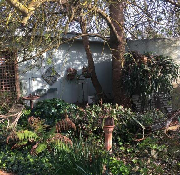 酒店 Butlers Guesthouse