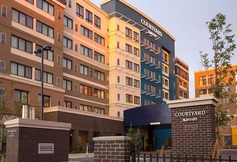 Hotel Courtyard By Marriott Calgary South