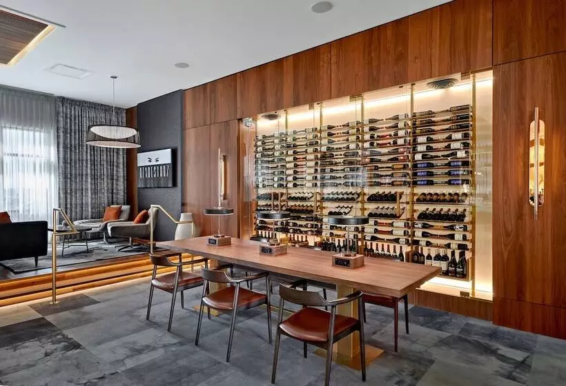 Hotel Courtyard By Marriott Calgary South