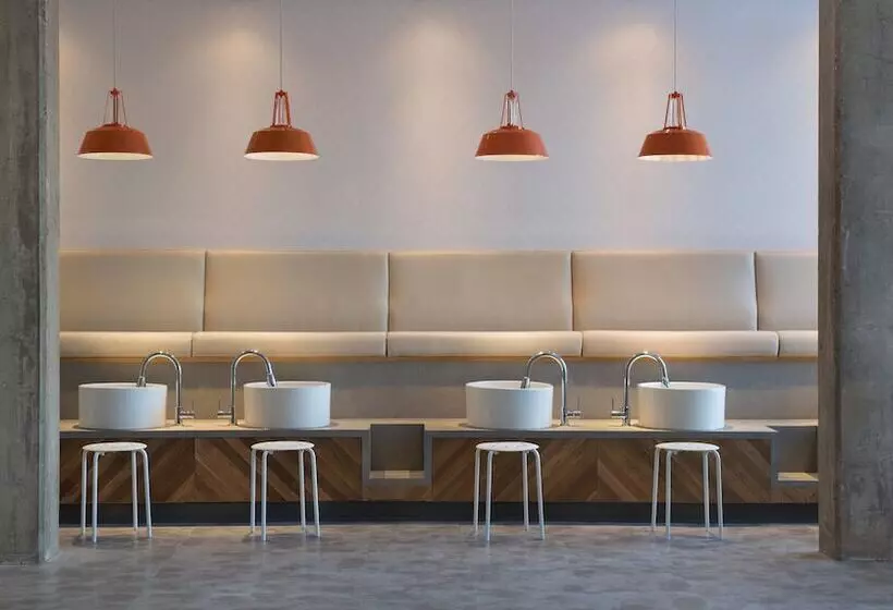 Hotel Courtyard By Marriott Calgary South