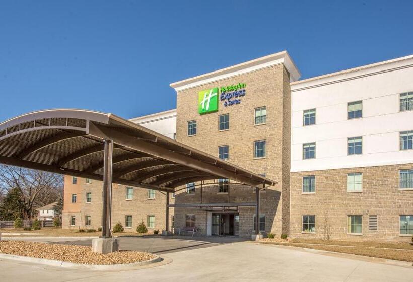 فندق Holiday Inn Express Shawnee, An Ihg