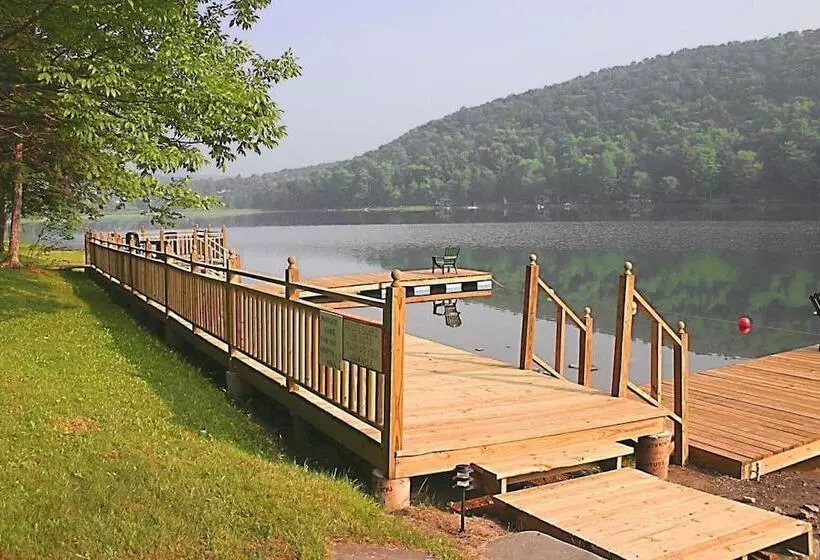 酒店 Inn At Starlight Lake & Restaurant