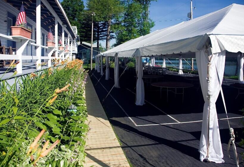 ホテル Inn At Starlight Lake & Restaurant