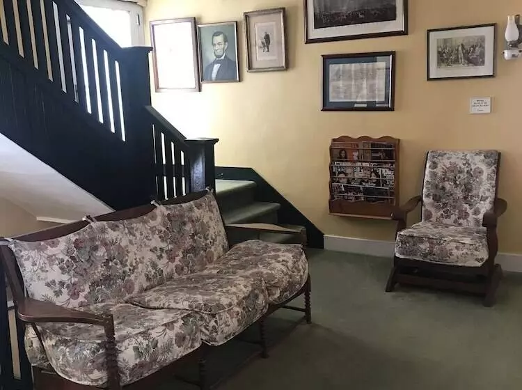 酒店 Inn At Starlight Lake & Restaurant