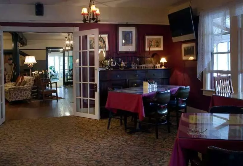 酒店 Inn At Starlight Lake & Restaurant