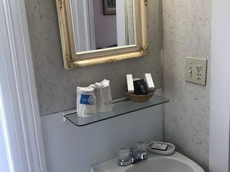 酒店 Inn At Starlight Lake & Restaurant