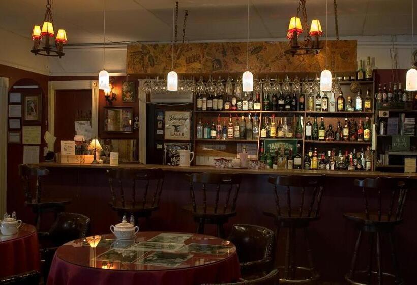 ホテル Inn At Starlight Lake & Restaurant