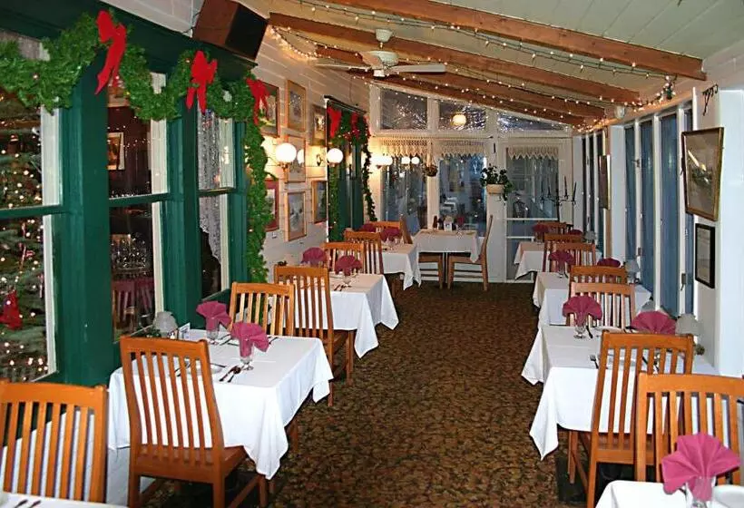 酒店 Inn At Starlight Lake & Restaurant