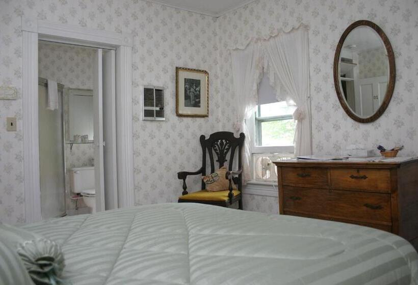 ホテル Inn At Starlight Lake & Restaurant