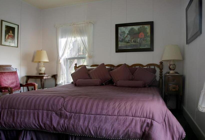 ホテル Inn At Starlight Lake & Restaurant