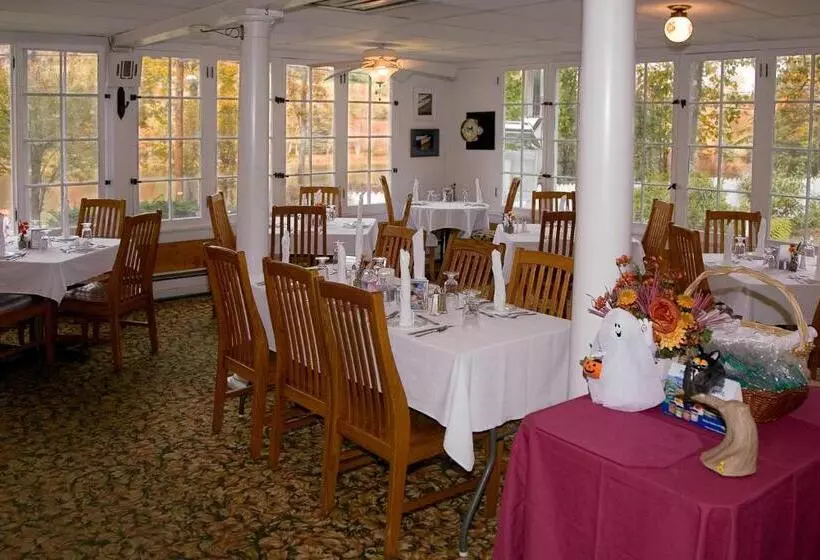 酒店 Inn At Starlight Lake & Restaurant