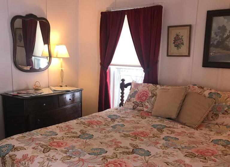 ホテル Inn At Starlight Lake & Restaurant