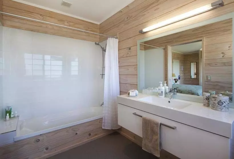 فندق Kaimai Country Lodge