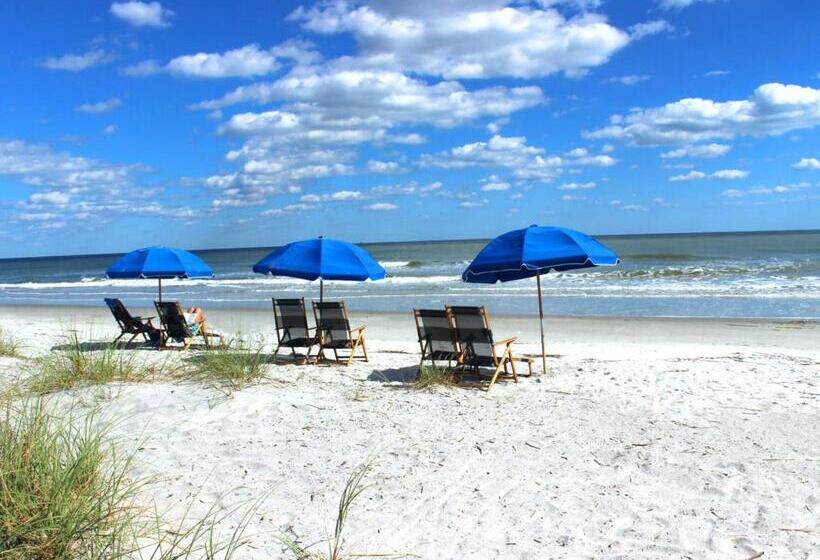 Отель Ocean Cove 824