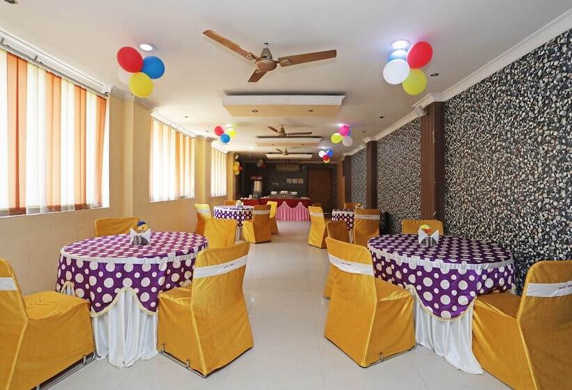 בית מלון כפרי Oyo Rooms Nayapalli