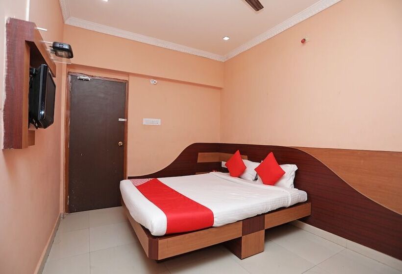 בית מלון כפרי Oyo Rooms Nayapalli