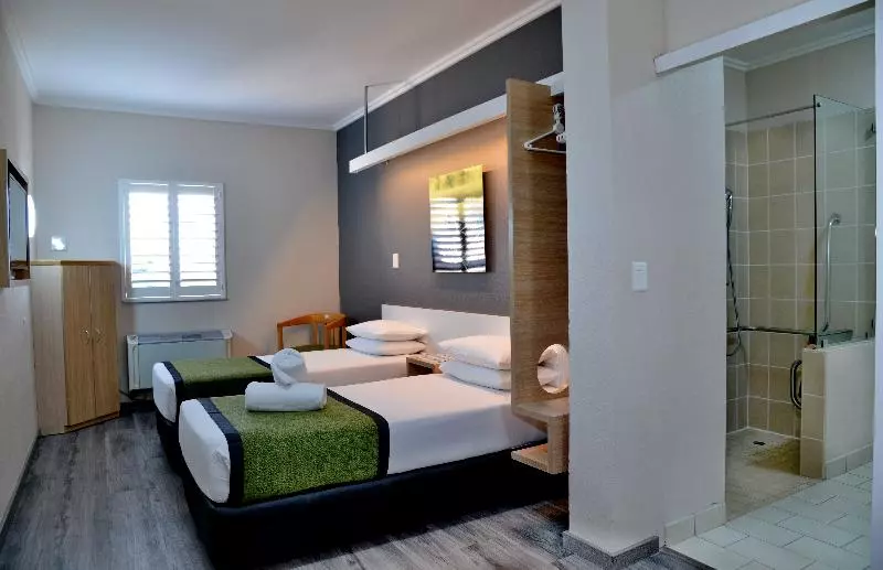 Отель Road Lodge Umhlanga Ridge