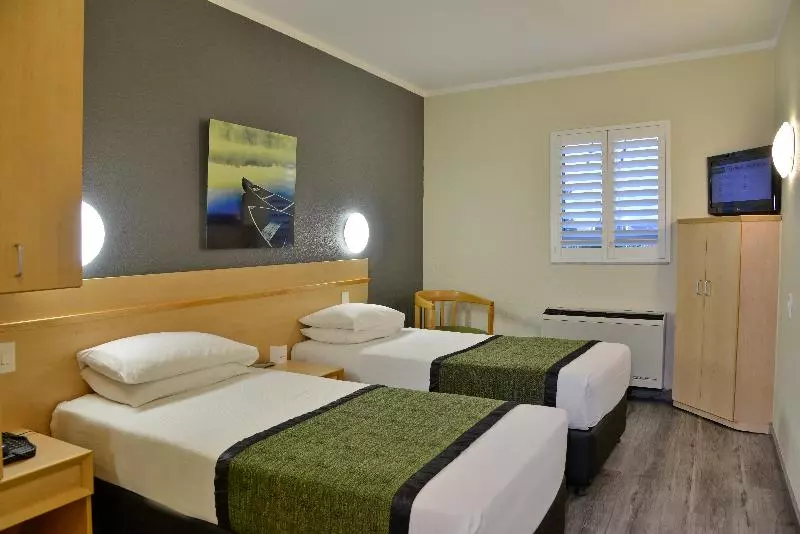 Отель Road Lodge Umhlanga Ridge