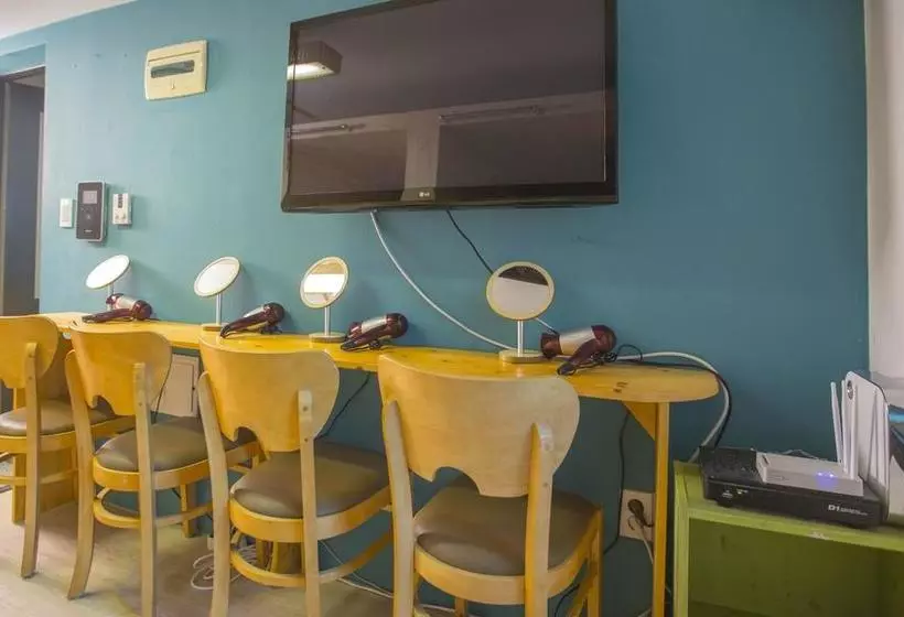 Bb Hongdae Hostel