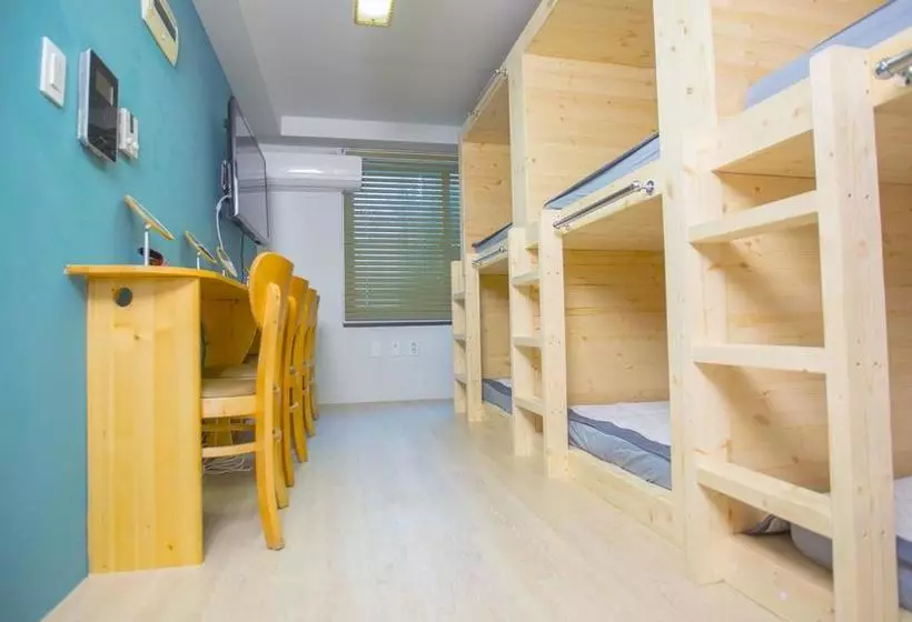 Bb Hongdae Hostel