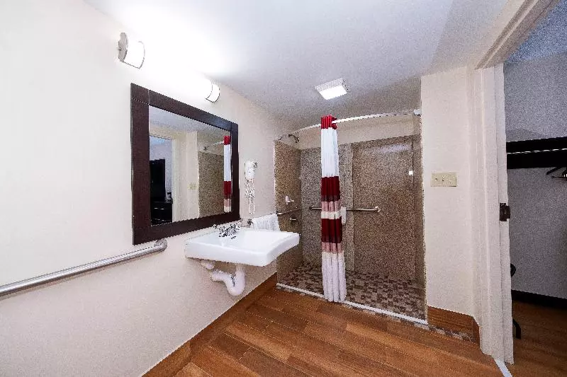 汽车旅馆 Red Roof Inn Plus+ Huntsville – Madison