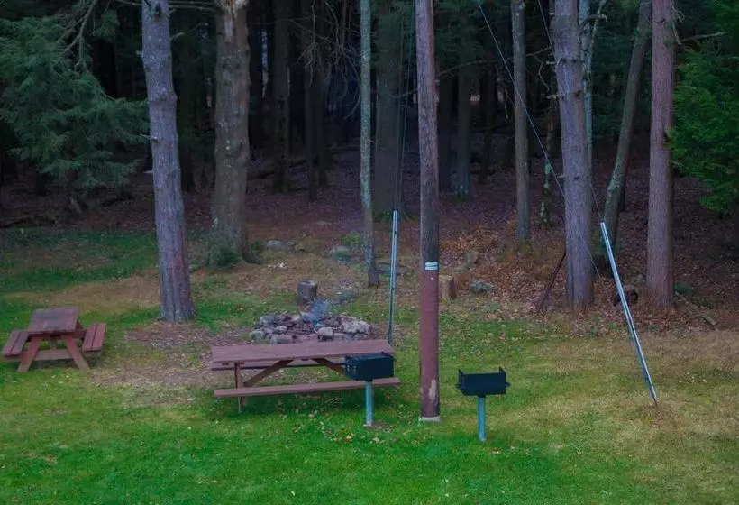 Мотель Sullivan Trail Inn & Suites