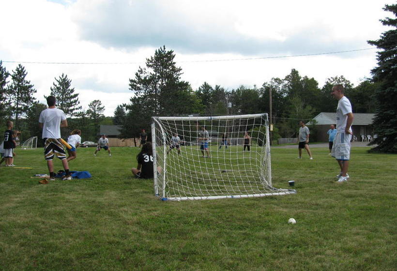 Мотель Sullivan Trail Inn & Suites